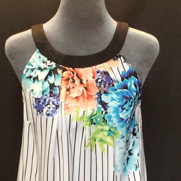 💕NWT💕 Worthington black& white striped halter top size Medium - Picture 2 of 5